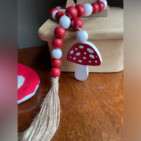 3 Piece Mushroom Decor Beaded Garland, Pot Holder and Wood Stand - Picture 3 of 12